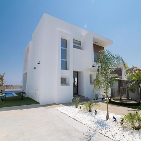 Villa Lynn Boutique Beachfront Ayia Napa Eksteriør billede