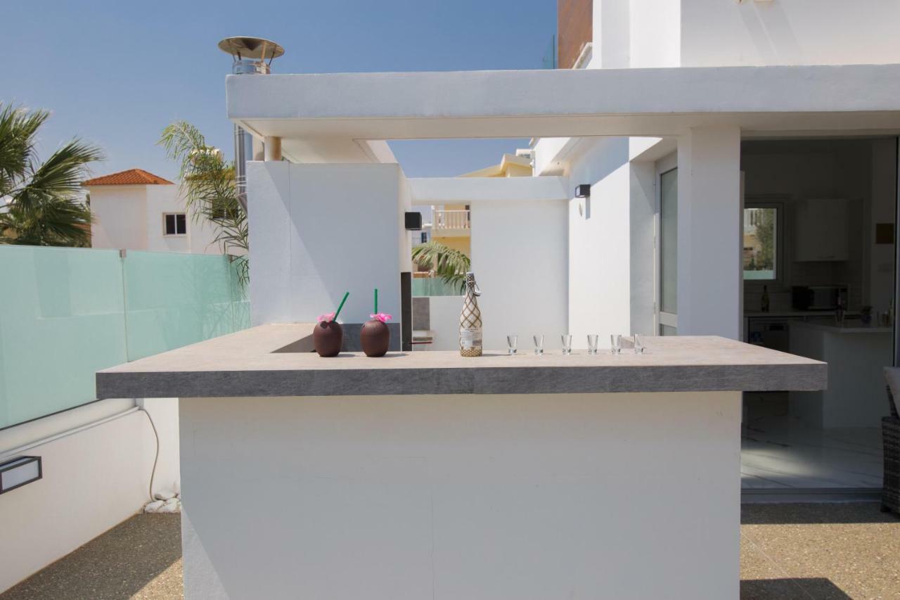 Villa Lynn Boutique Beachfront Ayia Napa Eksteriør billede