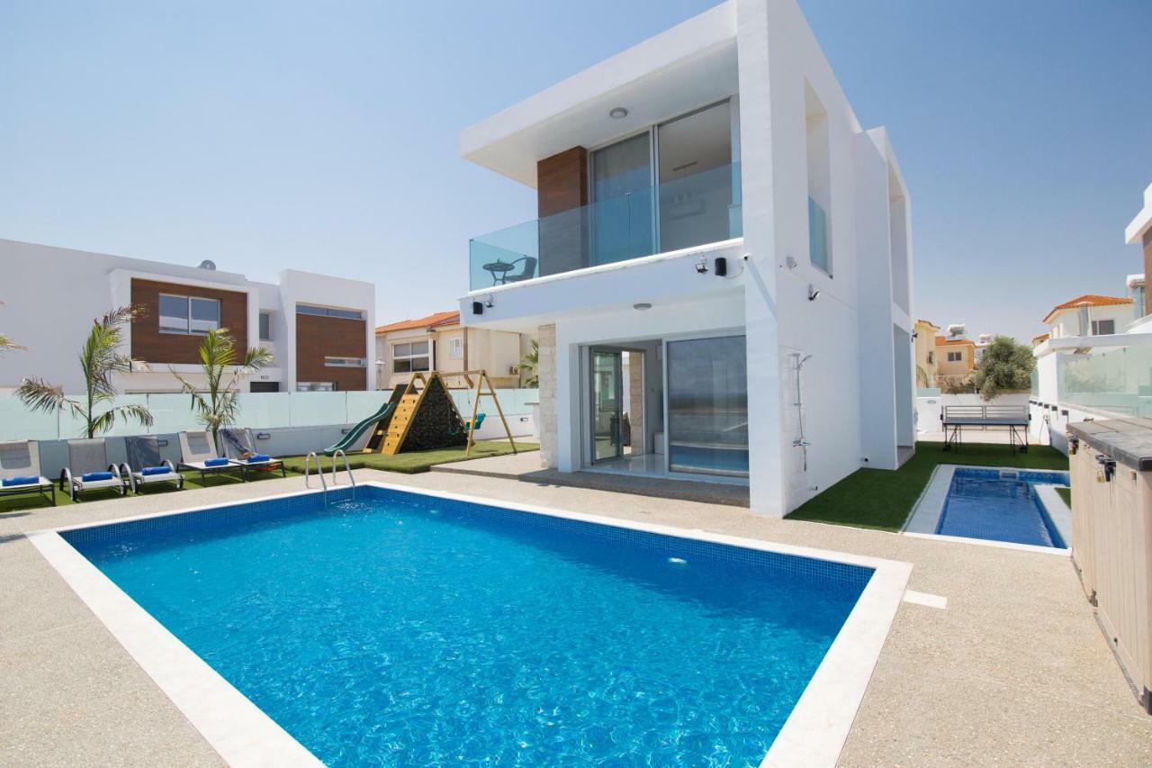 Villa Lynn Boutique Beachfront Ayia Napa Eksteriør billede